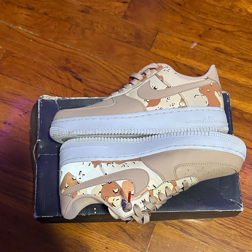 Nike Air Force 1 Beige Sneakers